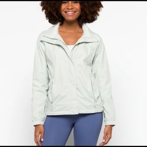 North Face Women Resolve 2  Light Gray Jacket Size Medium